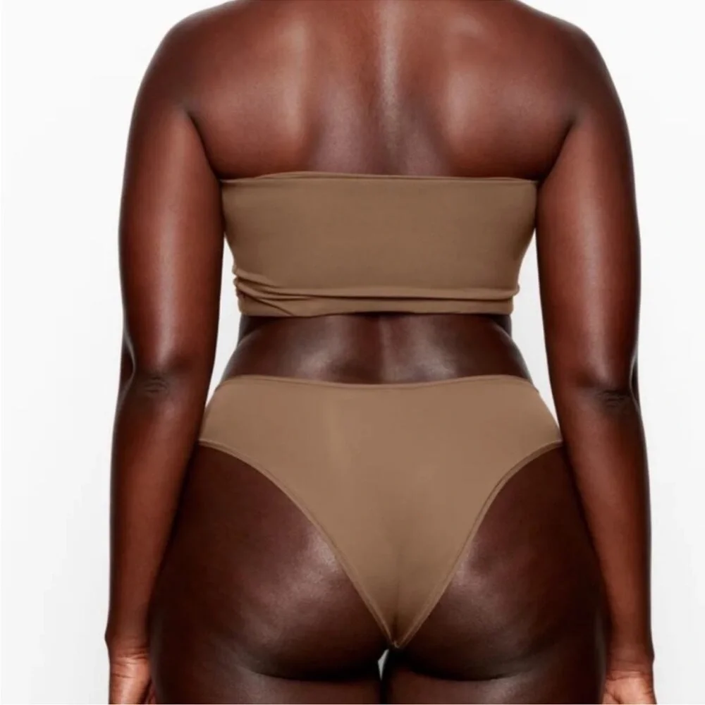 NWT Skims C3 Fits Everybody Bandeau Bra Oxide Womens size L